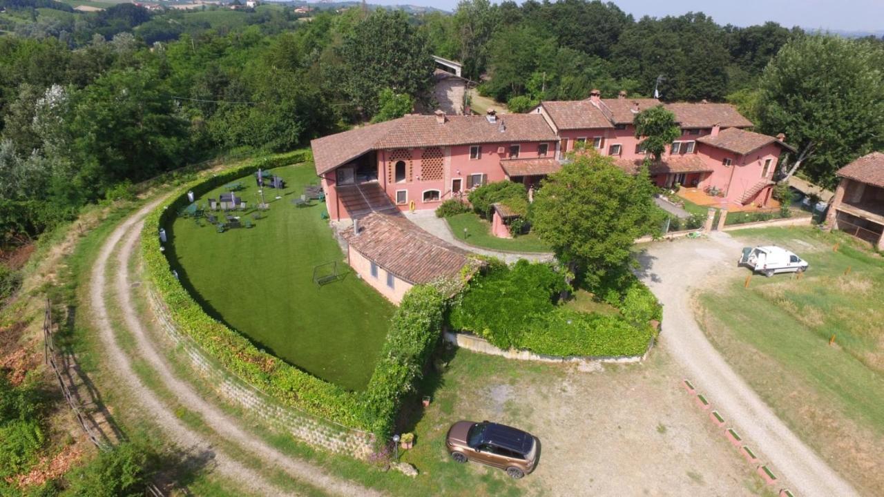 Hotel La Vecchia Cascina Rossa Fubine Exterior foto